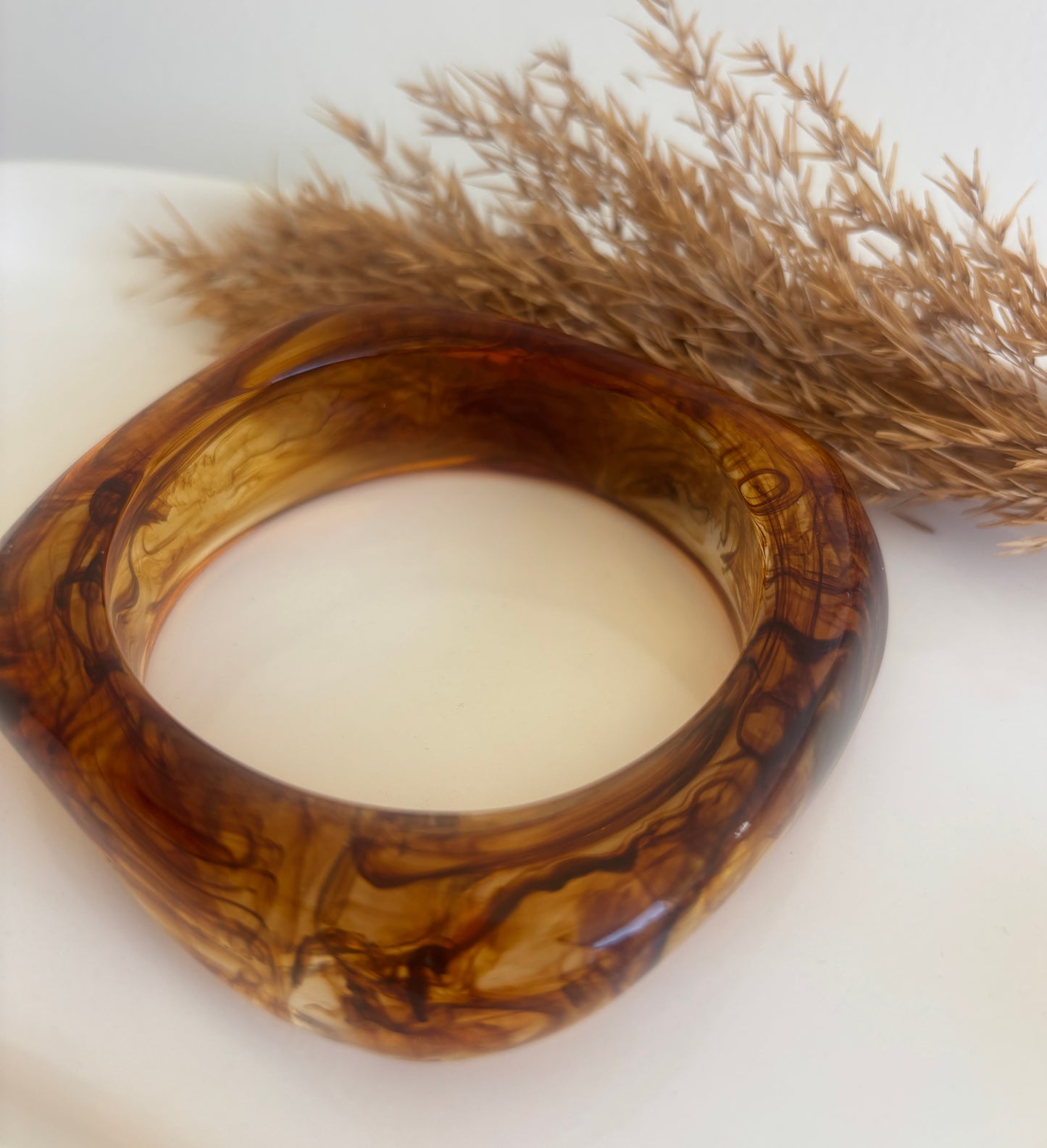 Resin bangle (Brown)
