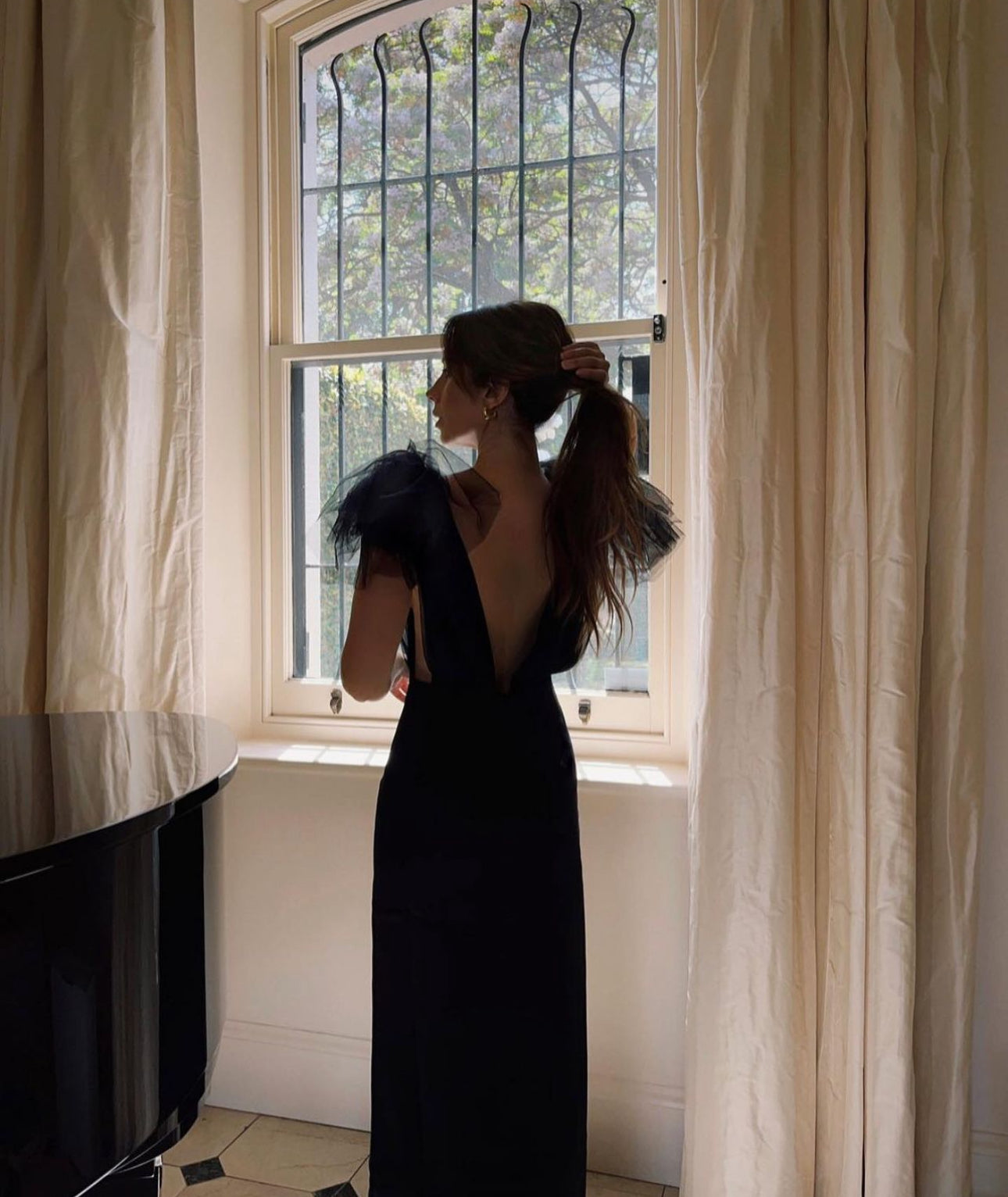 Sonya Como Gown, Black
