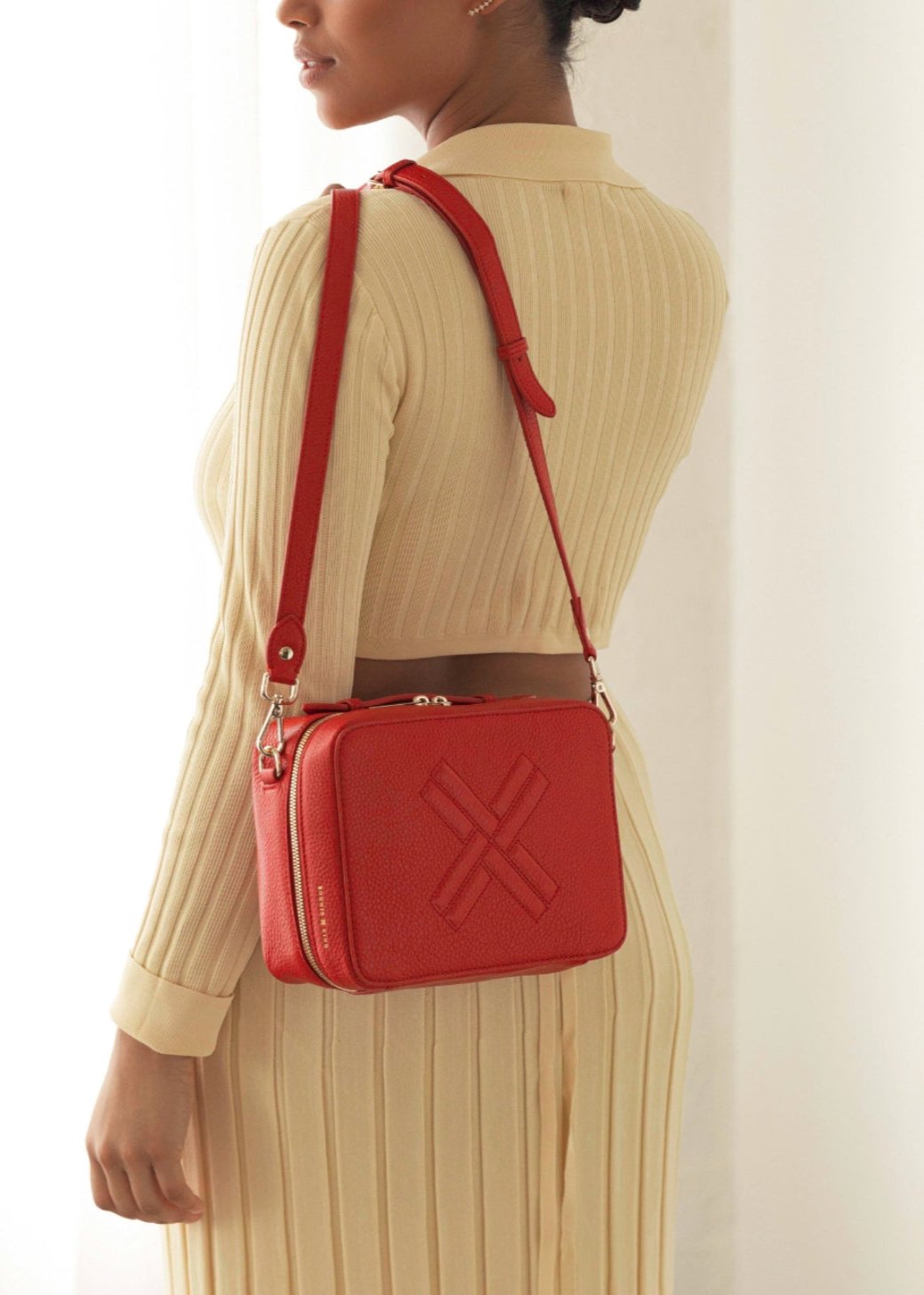 The Bonnie Bag, Red