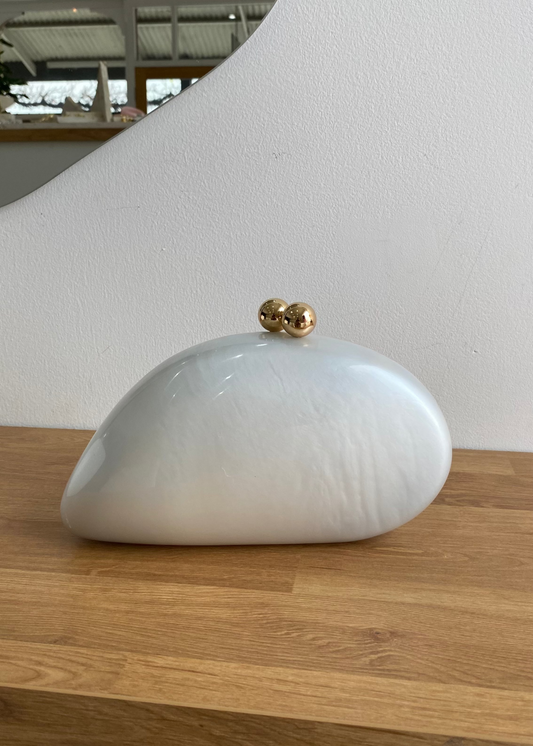 Shell clutch, white