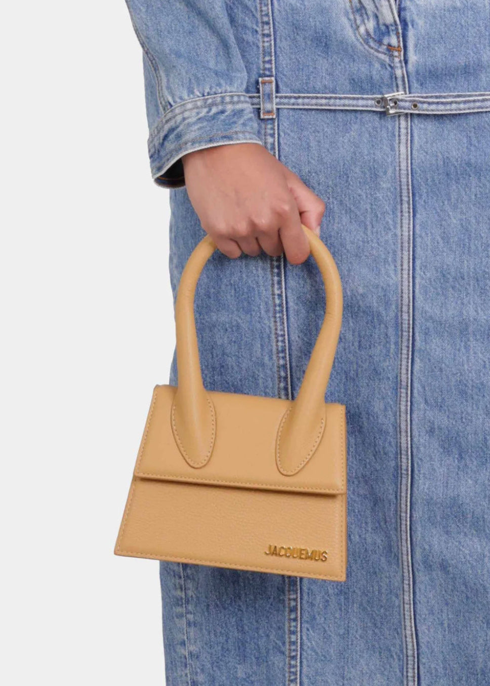 Jacquemus Le Chiquito Moyen, Tan