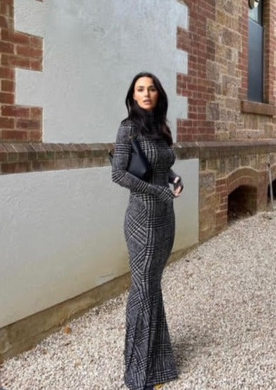 Long sleeve sale black fishtail dress